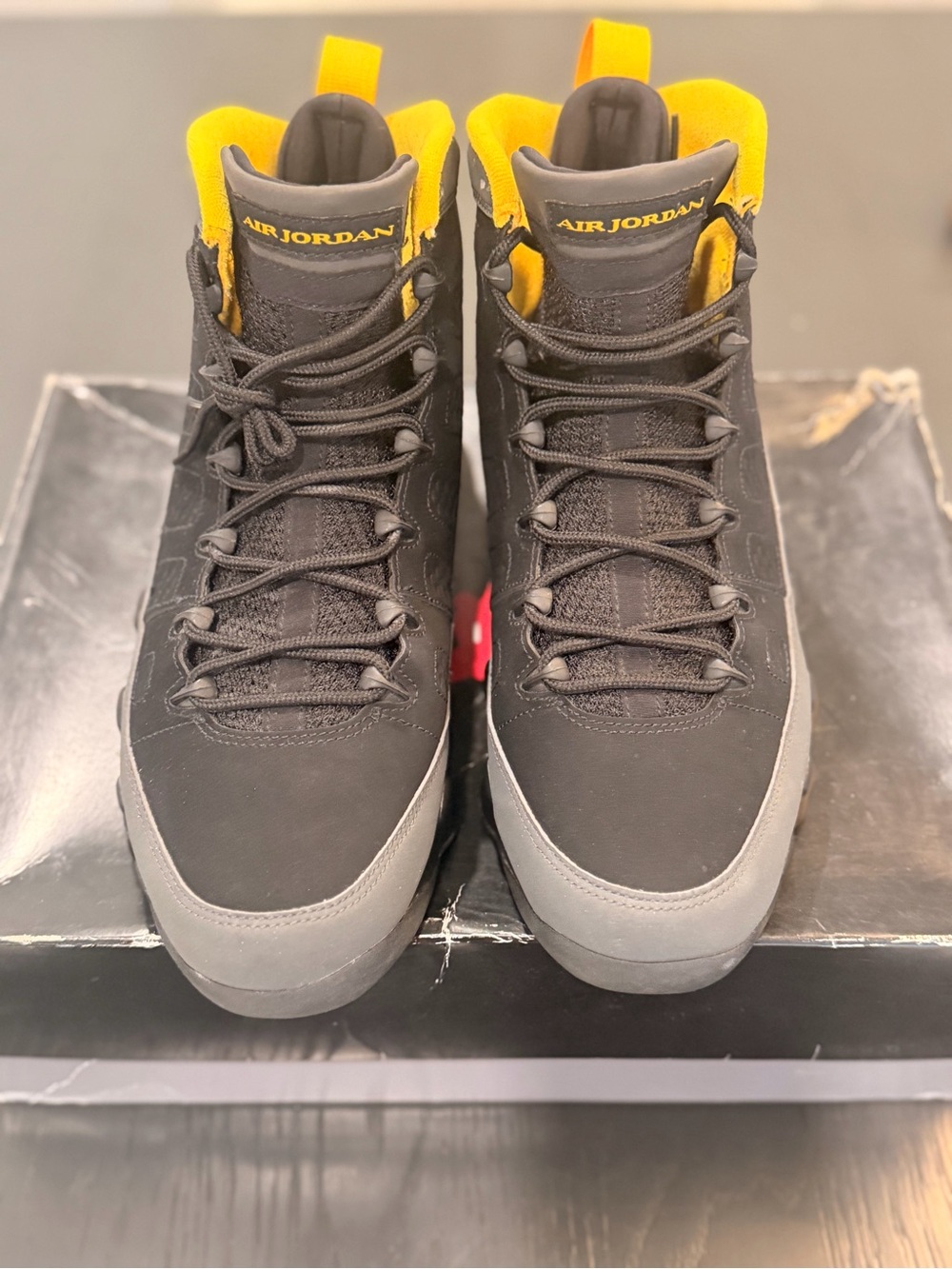Air Jordan 9 Retro Dark Charcoal University Gold Sneakers Size 12 OG Box